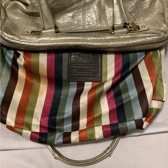 Coach - Picture 5 of 11